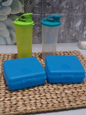 Tupperware lunch sets